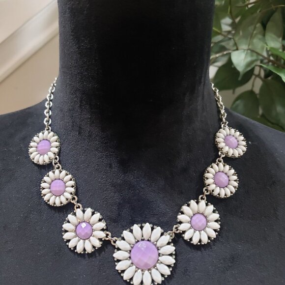 Women's Charming Charlie White & Purple Sun flower Daisy Statement Lobster Clasp - Picture 2 of 6